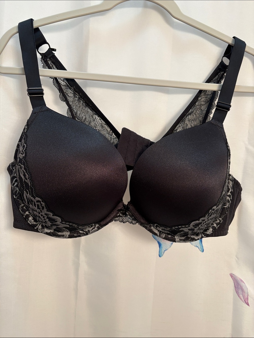 Black Lace-Trim plunge Bra - 42 C Nee Women Intimates